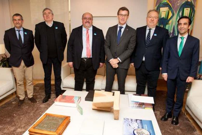 Nuñez Feijoo recibe a representantes evangélicos de Galicia